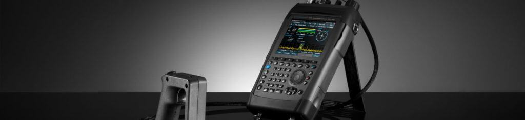 Handheld RF spectrum monitoring receiver