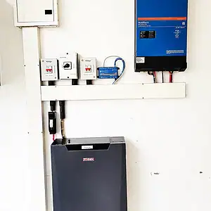 Completed 5 kVA inverter battery backup installation by Enginnovat for IT network in a campus block.